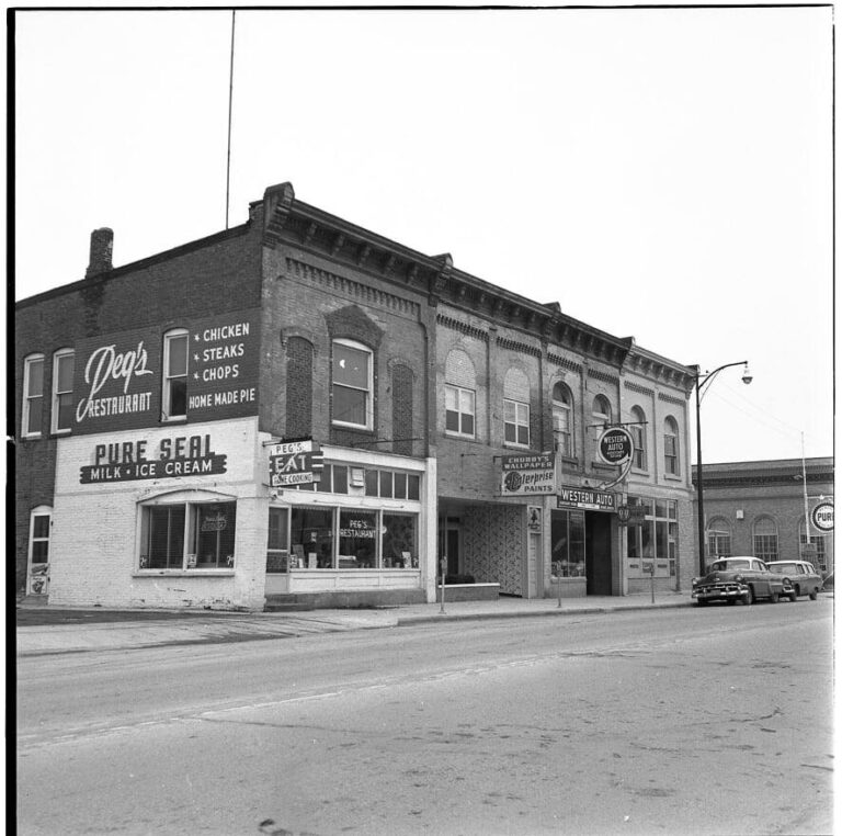 Who remembers this restaurant downtown, along with Western Auto?